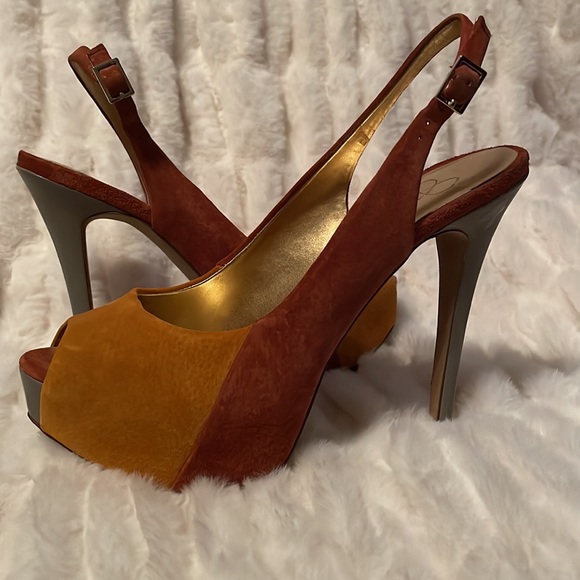 Jessica Simpson heels - Picture 2 of 4